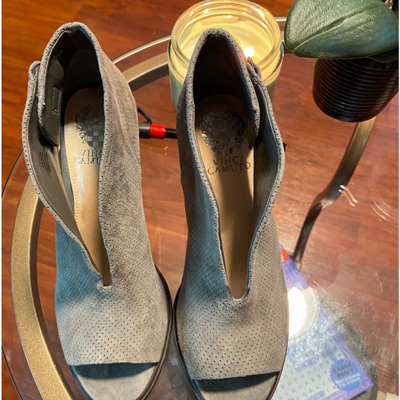 vince camuto booties - Picture 4 of 5